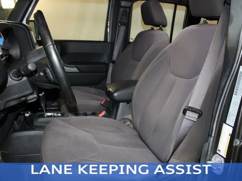 Used 2022 Toyota Tundra Limited image 6