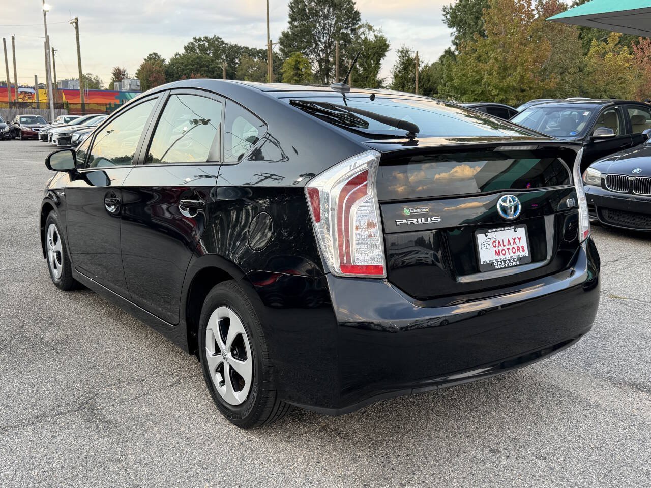 Used 2015 Toyota Prius Three FWD image 3