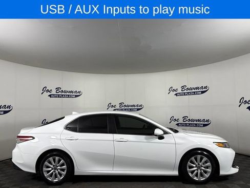 Used 2020 Toyota Camry LE FWD image 6