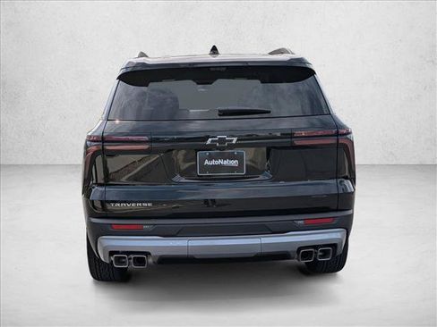 New 2026 Chevrolet Traverse LT w/ Sun and Wheel Package FWD image 8