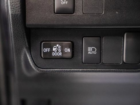 Certified 2021 Toyota Tacoma SR AWD/4WD image 38
