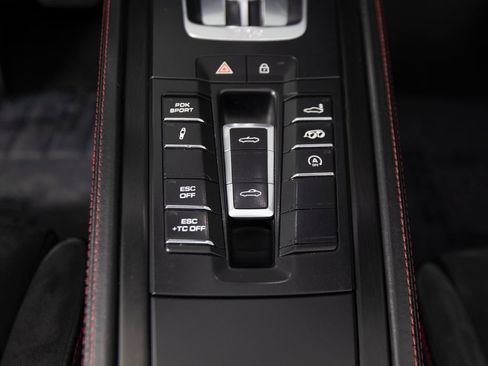 Certified 2021 Porsche 718 Boxster Spyder RWD image 29