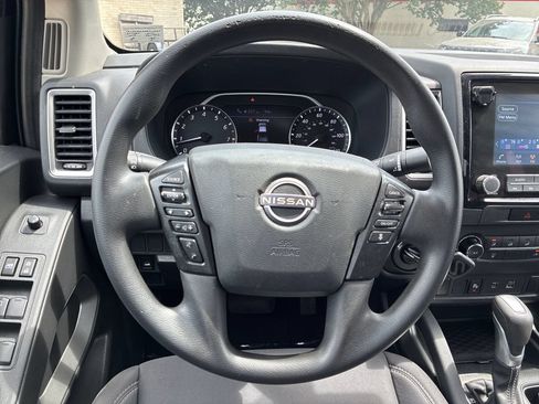 Used 2022 Nissan Frontier SV w/ Technology Package AWD/4WD image 21