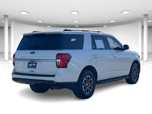 Certified 2022 Ford Expedition XLT image 4
