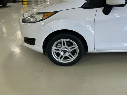 Used 2019 Ford Fiesta SE FWD image 9