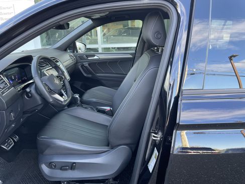 Certified 2024 Volkswagen Tiguan SE R-Line AWD/4WD image 7