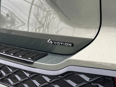 New 2026 Volkswagen Tiguan SE R-Line image 6