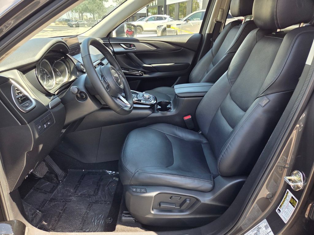 Used 2023 MAZDA CX-9 Touring Plus AWD/4WD image 4