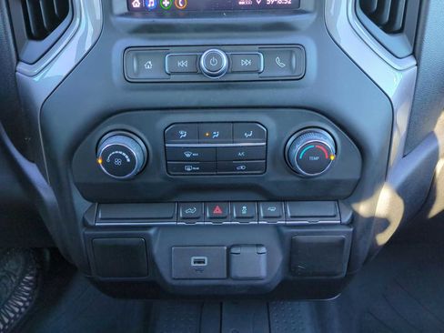 Used 2020 Chevrolet Silverado 1500 Custom w/ Custom Value Package image 17