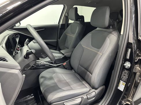 Used 2024 Kia Niro LX FWD image 15