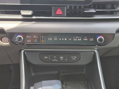 New 2026 Kia Carnival EX FWD image 14