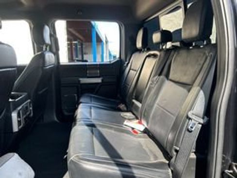 Used 2019 Ford F250 Lariat w/ Lariat Ultimate Package AWD/4WD image 11