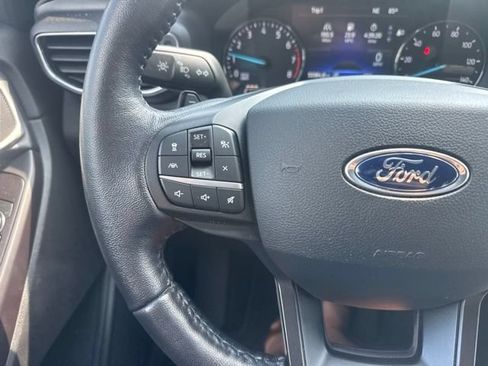 Used 2020 Ford Explorer XLT w/ Equipment Group 202A AWD/4WD image 13