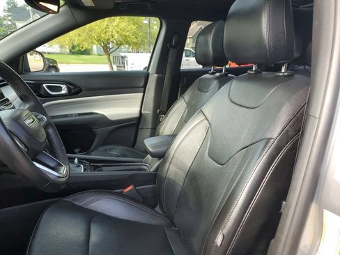 Used 2023 Jeep Compass Limited w/ Elite Group AWD/4WD image 16