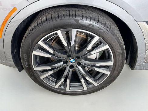 Used 2024 BMW X7 xDrive40i w/ Premium Package AWD/4WD image 33