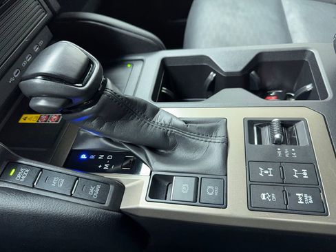 Used 2024 Toyota Land Cruiser image 28
