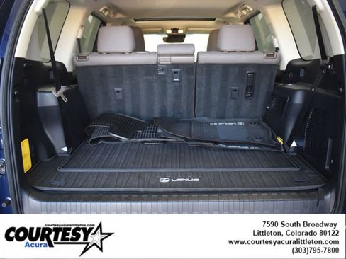 Used 2023 Lexus GX 460 Premium image 24