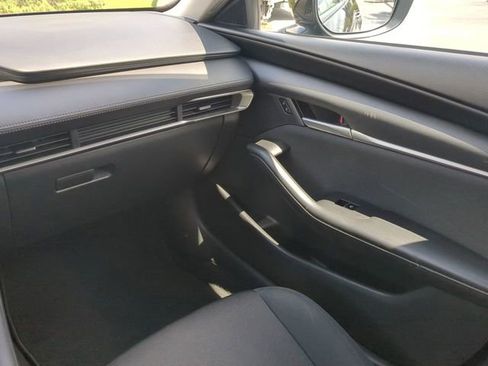 Used 2021 MAZDA MAZDA3 s FWD image 17