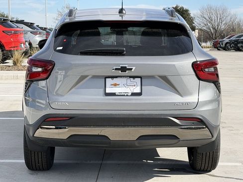 New 2026 Chevrolet Trax ACTIV w/ Sunroof Package image 5
