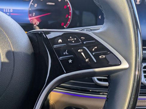 Used 2026 Mercedes-Benz GLS 450 4MATIC image 15