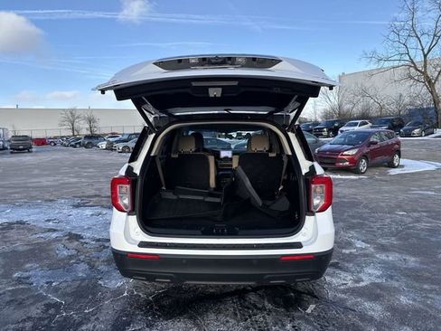 Used 2022 Ford Explorer XLT image 20