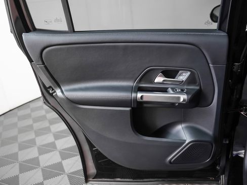 New 2025 Mercedes-Benz GLB 250 250 4MATIC image 22