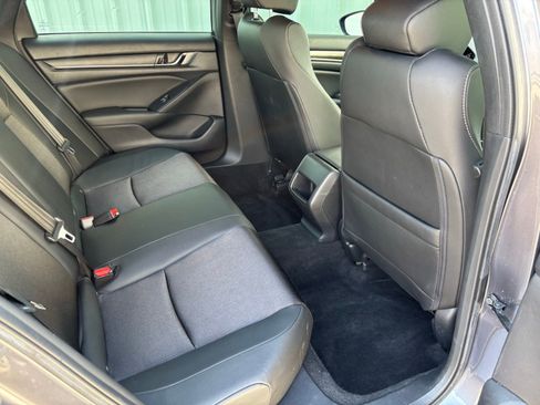 Used 2020 Honda Accord Sport image 32