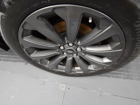 Used 2018 Land Rover Range Rover Velar R-Dynamic SE image 9