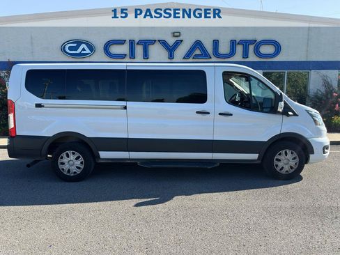 Used 2023 Ford Transit 350 XLT RWD image 3