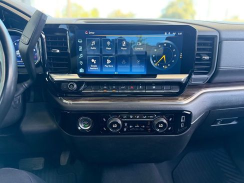 Used 2023 Chevrolet Silverado 1500 LT AWD/4WD image 8