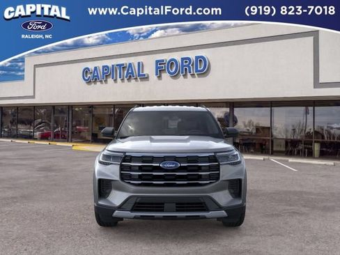 New 2026 Ford Explorer Active RWD image 6