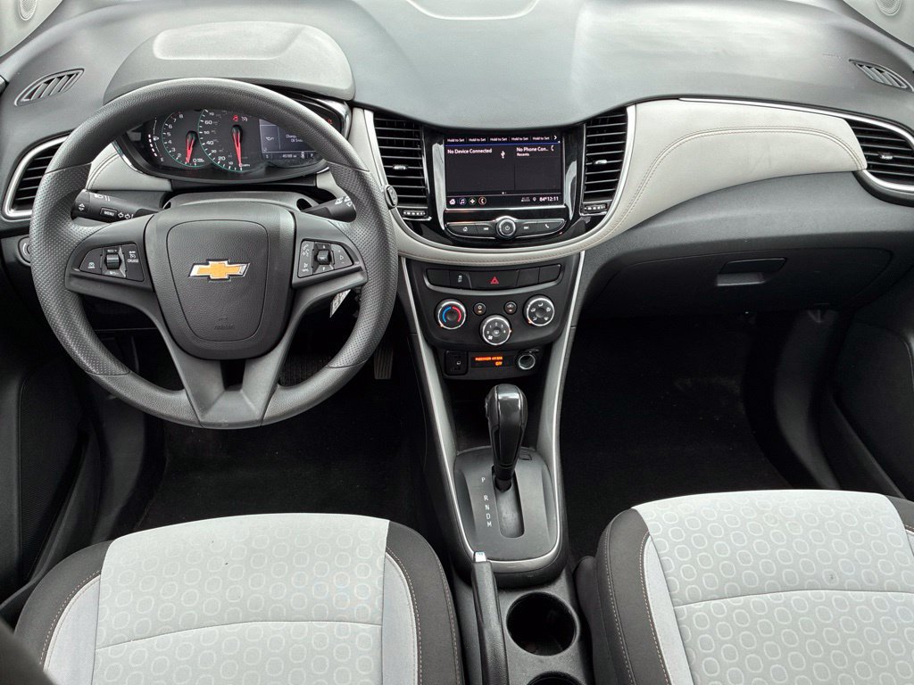 Used 2022 Chevrolet Trax LS w/ Tint and Cruise Package FWD image 13