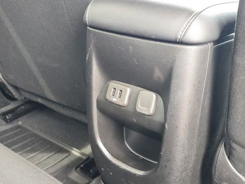 Used 2022 Chevrolet Colorado LT image 17