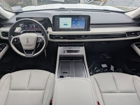 New 2026 Lincoln Aviator 2WD image 13