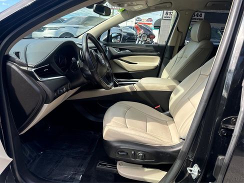 Used 2018 Buick Enclave Essence image 9