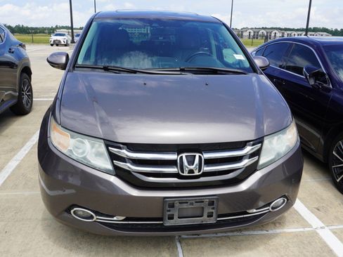 Used 2015 Honda Odyssey Touring image 3
