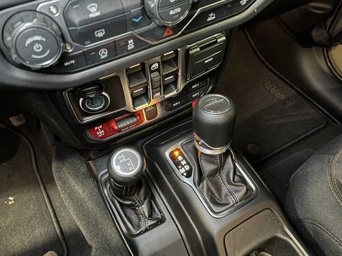 Used 2026 Jeep Gladiator Mojave AWD/4WD image 32