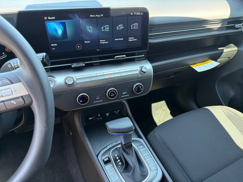 Used 2026 Hyundai Kona SE FWD image 28