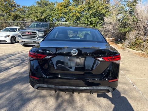 Certified 2020 Nissan Sentra S image 4