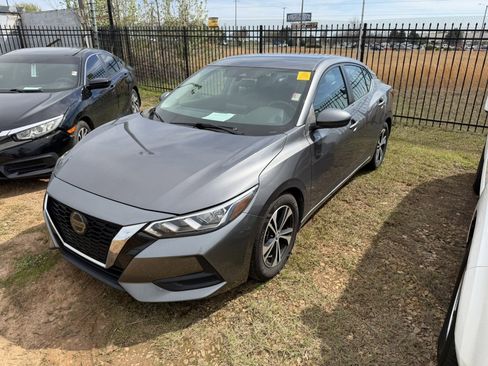 Used 2021 Nissan Sentra SV image 1