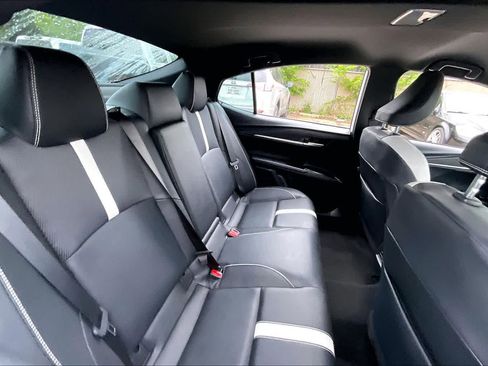 Used 2025 Toyota Camry SE w/ Convenience Package image 19