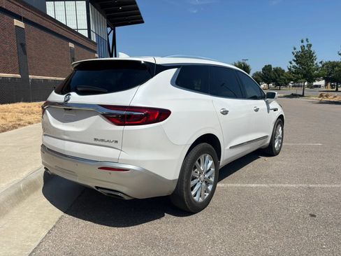 Used 2018 Buick Enclave Premium FWD image 7