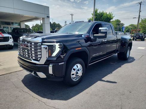 Certified 2024 GMC Sierra 3500 Denali w/ Denali Reserve Package AWD/4WD image 4