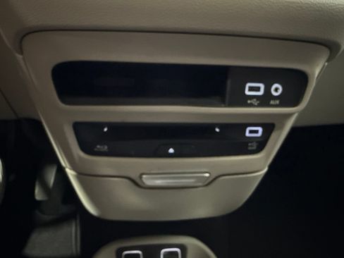Used 2020 Chrysler Pacifica Touring-L Plus FWD image 23