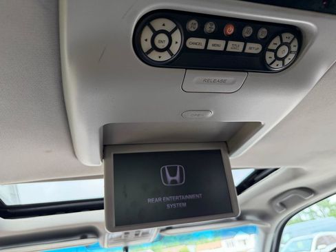 Used 2014 Honda Pilot Touring image 14