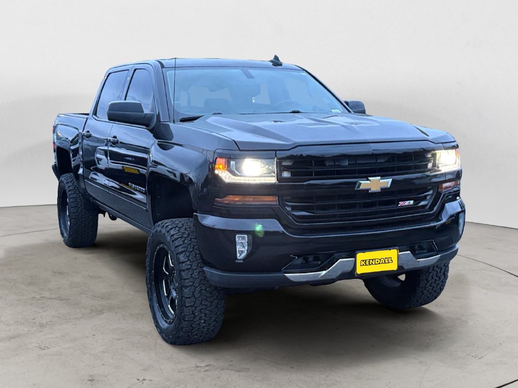 Used 2017 Chevrolet Silverado 1500 LT w/ All Star Edition AWD/4WD image 3