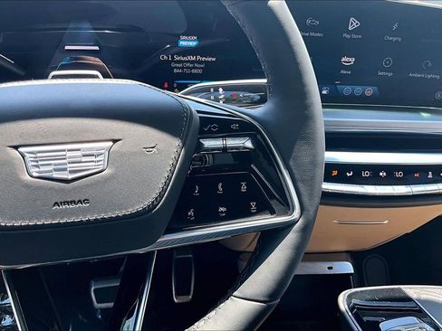 Certified 2025 Cadillac Lyriq Luxury w/ Nappa Leather Package AWD/4WD image 12