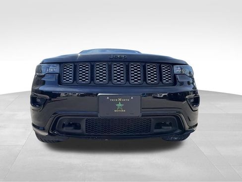 Used 2022 Jeep Grand Cherokee Altitude AWD/4WD image 4