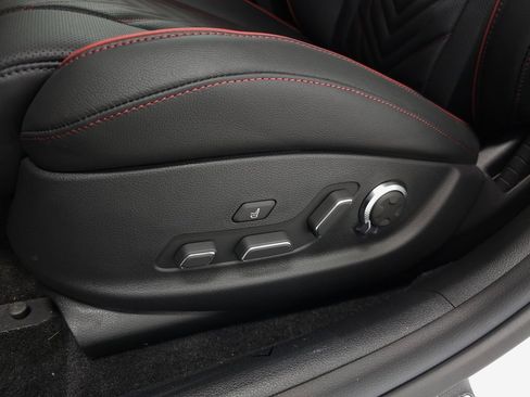 Used 2025 Genesis G80 3.5T Sport image 12