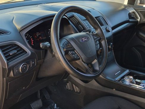 Used 2019 Ford Edge SE image 14
